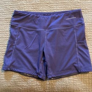 IAB shorts - Medium NO-RIDE with pockets Like new